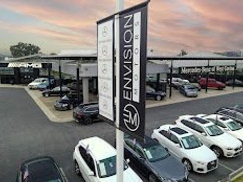 Used 2019 Jeep Cherokee Limited w/ Luxury Group image 9