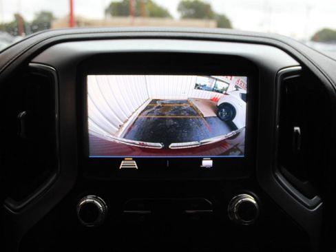 Used 2020 GMC Sierra 1500 Elevation w/ Elevation Value Package image 18