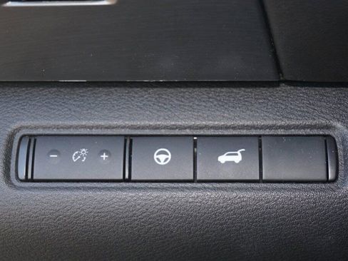 Certified 2024 Nissan Pathfinder SL image 24