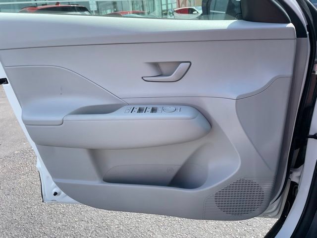 New 2026 Hyundai Kona SE FWD image 10