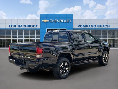 Used 2022 Toyota Tacoma SR w/ SR Convenience Package RWD image 3