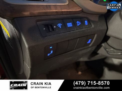 Used 2017 Hyundai Santa Fe Limited image 16