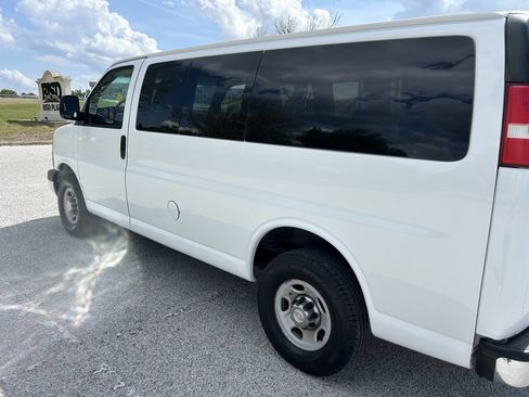 Used 2013 Chevrolet Express 2500 LT w/ LT Preferred Equipment Group image 9
