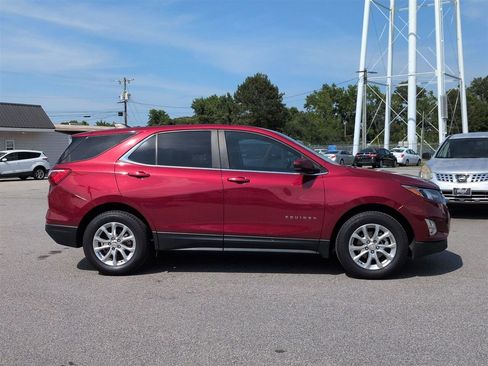 Used 2021 Chevrolet Equinox LT FWD image 2