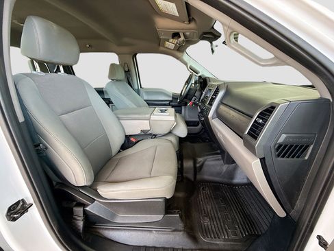 Used 2021 Ford F250 XL w/ Power Equipment Group image 27