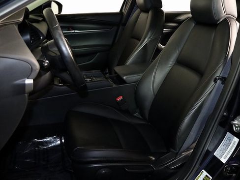 Used 2020 MAZDA MAZDA3 AWD Sedan w/ Select Package image 4