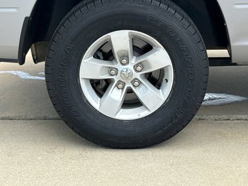 Used 2021 RAM 1500 Classic SLT RWD image 10