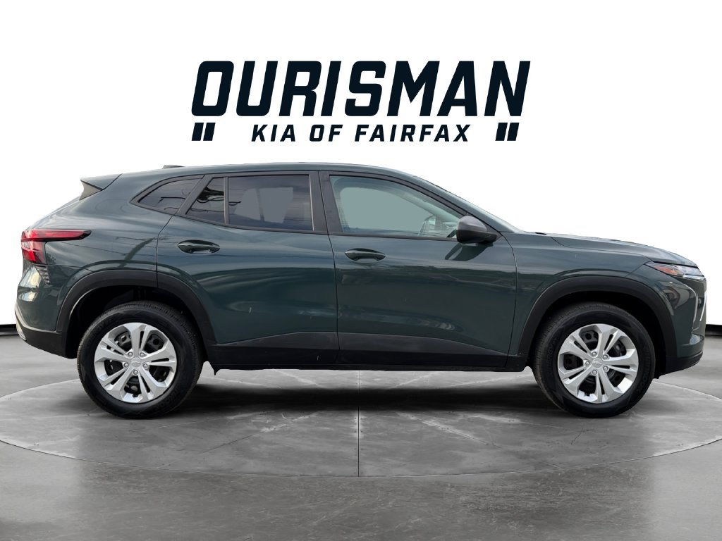 Used 2025 Chevrolet Trax LS w/ Driver Confidence Package FWD image 6