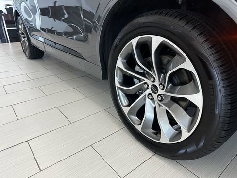 Certified 2025 Lincoln Aviator AWD w/ Jet Appearance Package image 10
