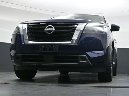 Used 2025 Nissan Pathfinder SV FWD image 38