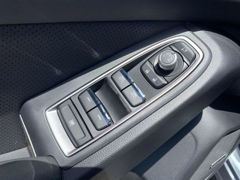 Used 2025 Subaru Ascent Touring w/ Popular Package #2 image 3