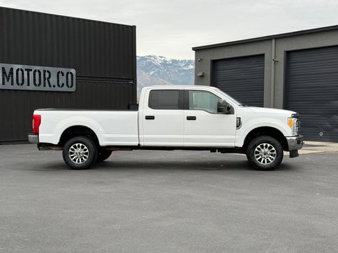 Used 2017 Ford F350 XLT w/ XLT Value Package image 3