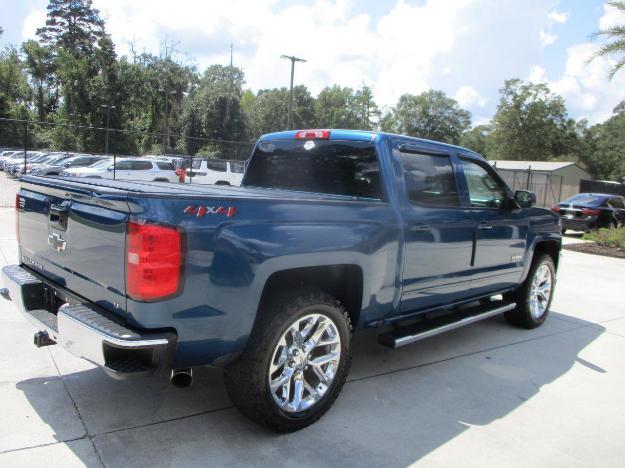 Used 2018 Chevrolet Silverado 1500 LT w/ Texas Edition AWD/4WD image 10