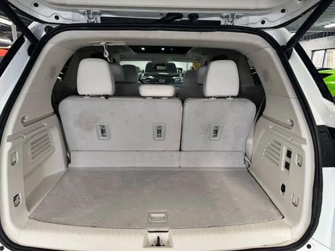 Used 2025 Buick Enclave Avenir w/ LPO, Floor Liner Package image 28