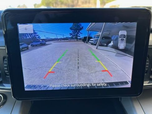 Used 2024 Ford Explorer XLT w/ Equipment Group 202A image 19