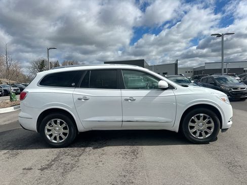 Used 2017 Buick Enclave Leather image 14