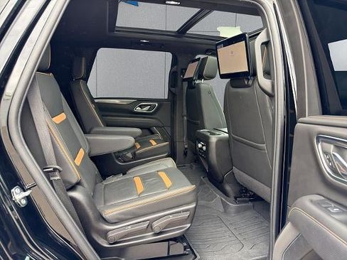 Used 2024 GMC Yukon AT4 w/ AT4 Premium Package AWD/4WD image 43