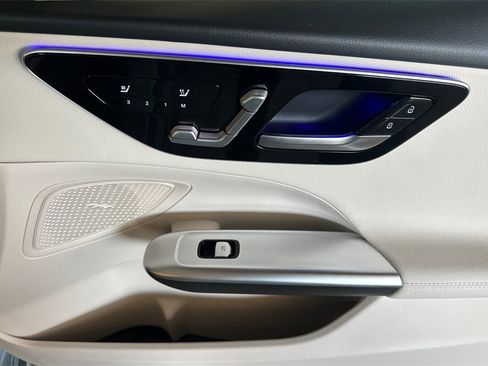 Certified 2025 Mercedes-Benz C 300 Sedan image 20