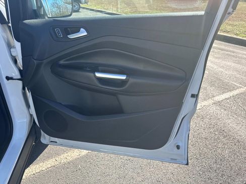 Used 2016 Ford Escape SE image 14