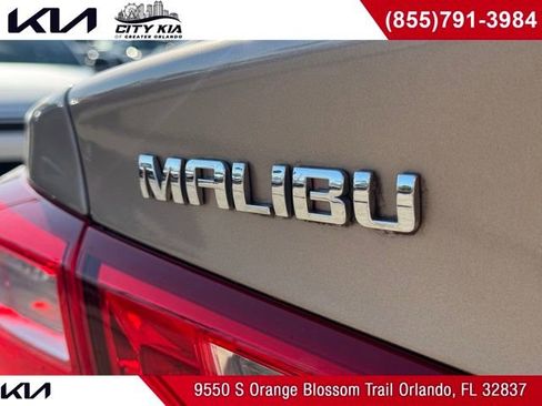 Used 2018 Chevrolet Malibu LT FWD image 10