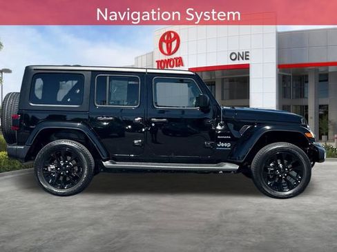 Used 2023 Jeep Wrangler Unlimited Sahara AWD/4WD image 3