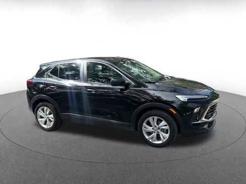 Used 2025 Buick Encore GX Preferred image 2