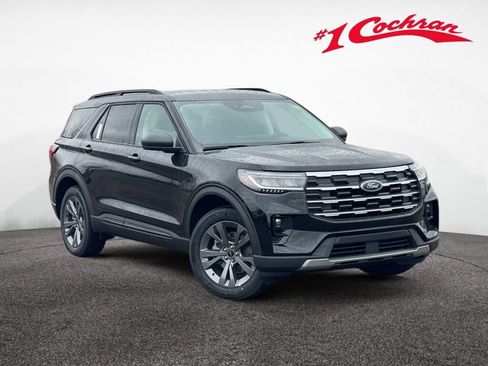 New 2026 Ford Explorer Active w/ Active Comfort Package image 1
