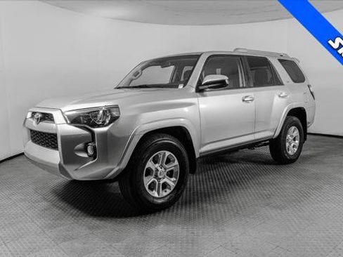 Used 2018 Toyota 4Runner SR5 RWD image 2