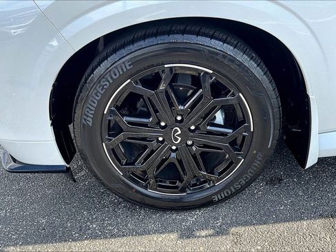 Certified 2026 INFINITI QX80 4WD w/ Sport Exterior Package image 13