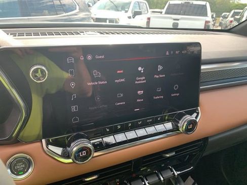 New 2025 GMC Canyon AT4 w/ Nightfall Edition image 21