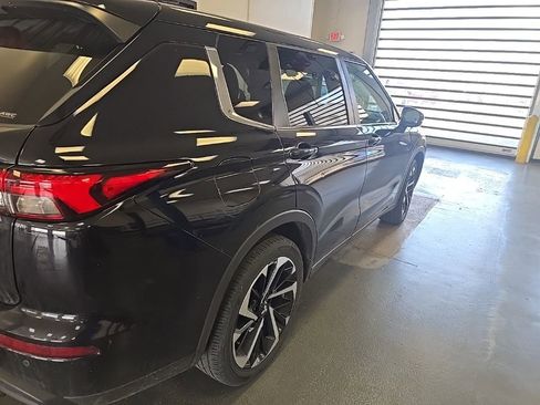 Used 2022 Mitsubishi Outlander ES image 6