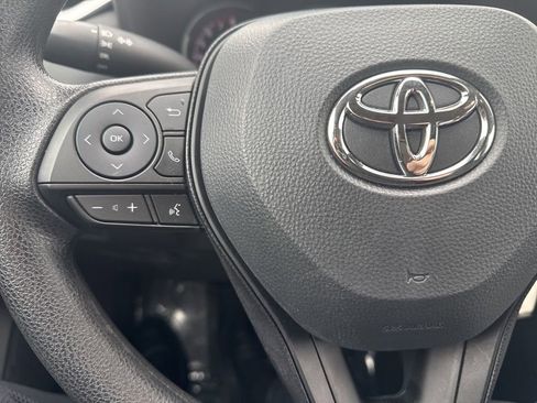 Used 2025 Toyota RAV4 LE image 17