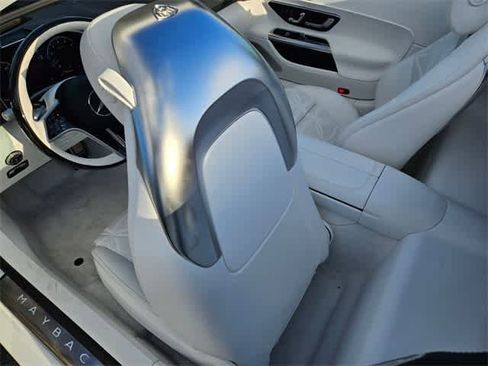 Used 2026 Mercedes-Benz Maybach SL 680 image 17
