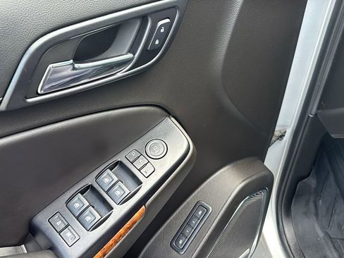 Used 2018 Chevrolet Tahoe Premier AWD/4WD image 14