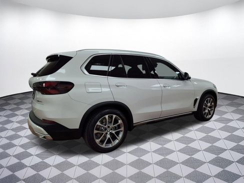 New 2026 BMW X5 xDrive50e w/ Premium Package image 9