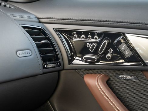 Used 2016 Jaguar F-TYPE S image 24