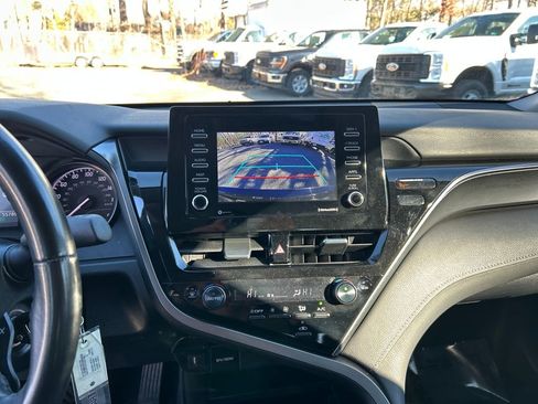 Used 2024 Toyota Camry SE image 17