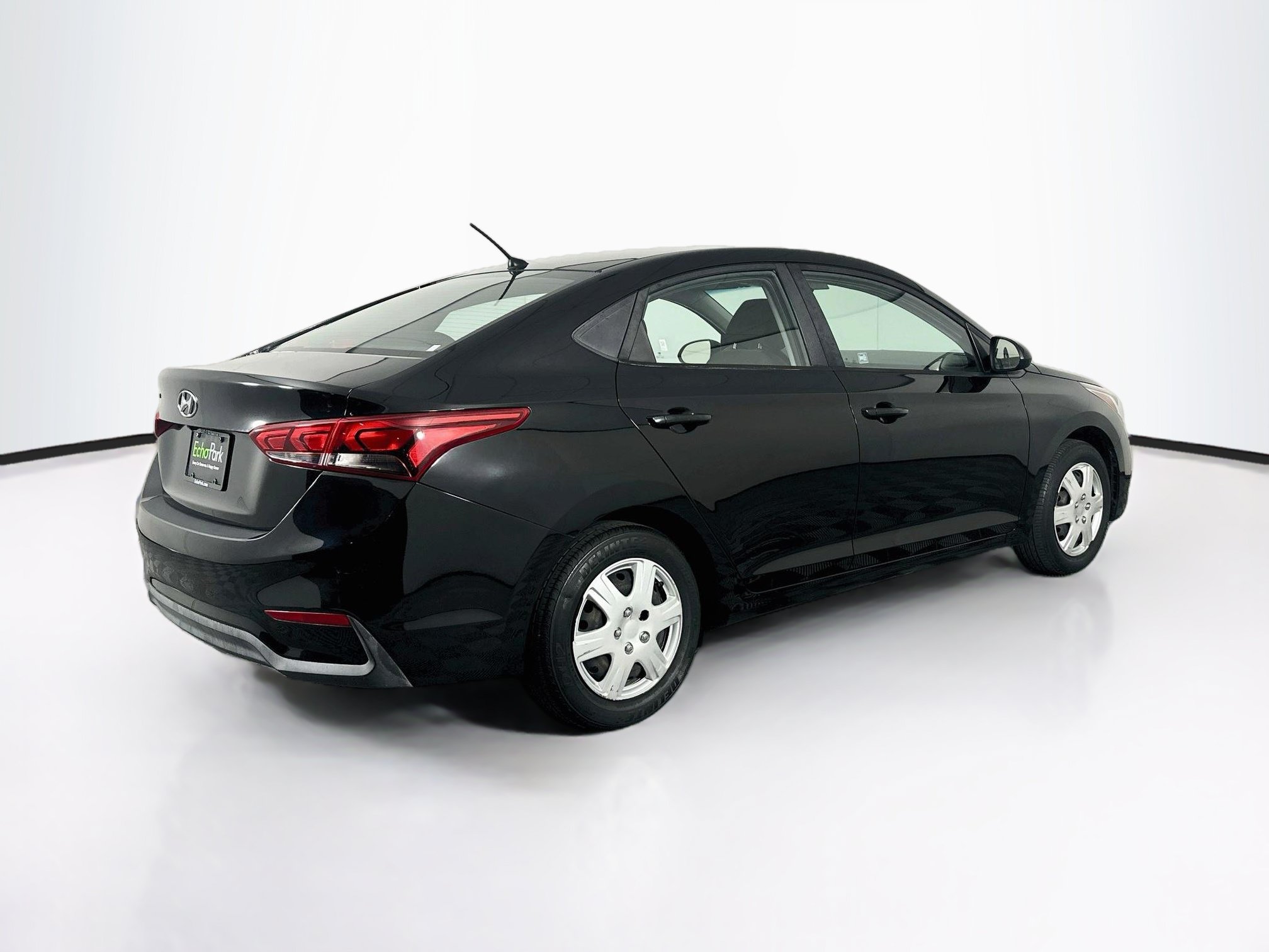 Used 2019 Hyundai Accent SE FWD image 9
