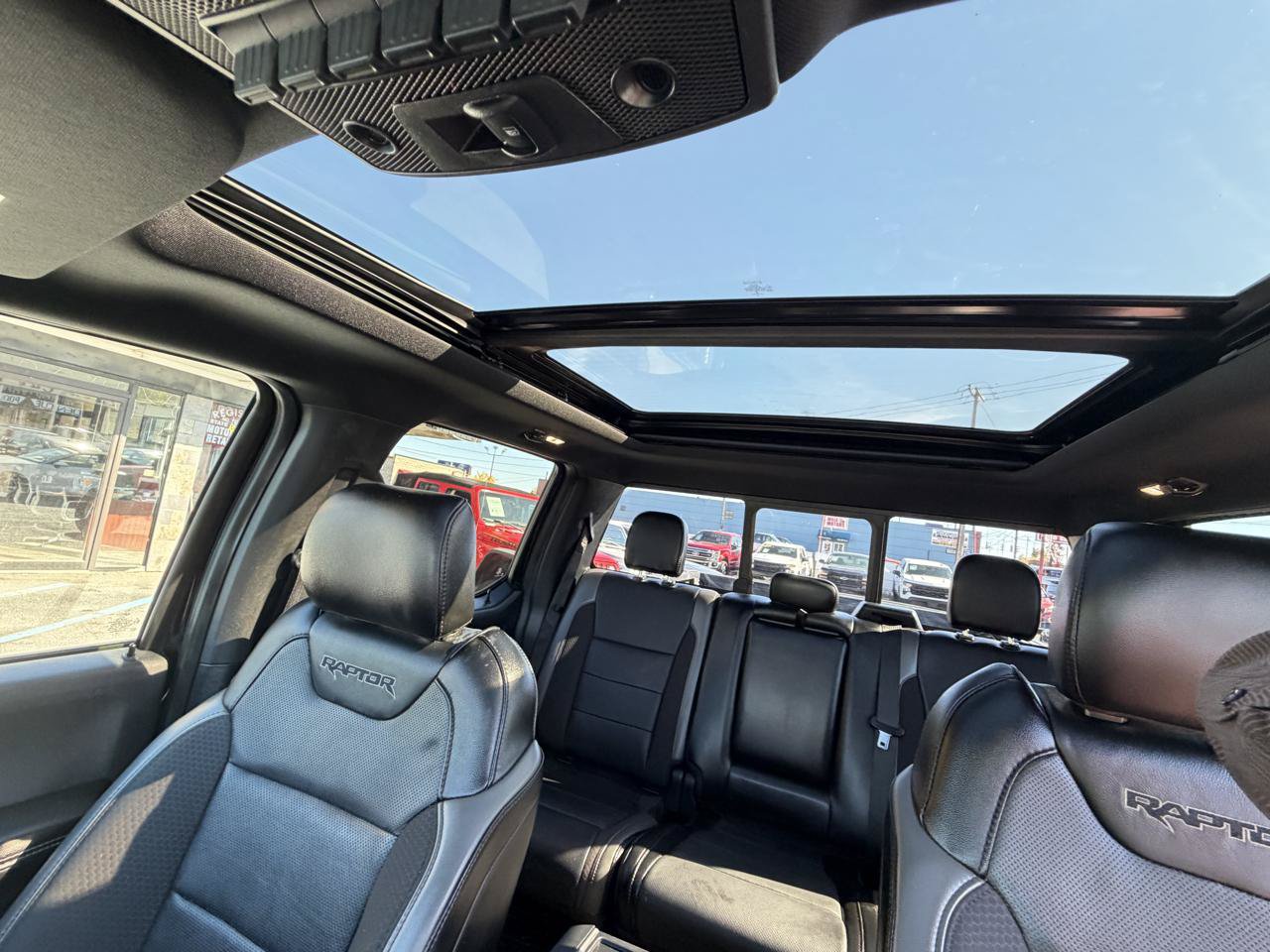 Used 2020 Ford F150 Raptor w/ Equipment Group 802A Luxury AWD/4WD image 39