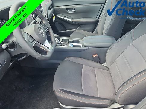 New 2025 Nissan Sentra SR FWD image 13