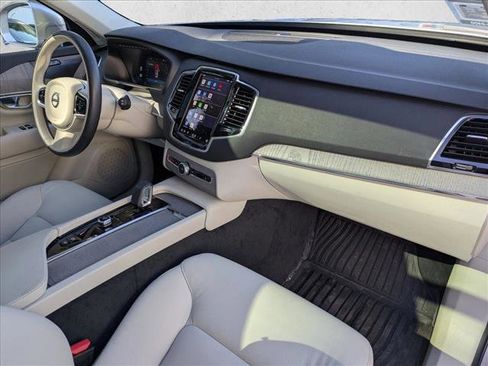 Certified 2025 Volvo XC90 B6 Plus w/ Protection Package Premier image 25