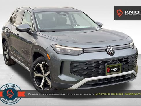 New 2026 Volkswagen Tiguan SE image 1