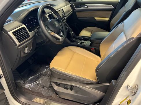Used 2022 Volkswagen Atlas Cross Sport SE image 7