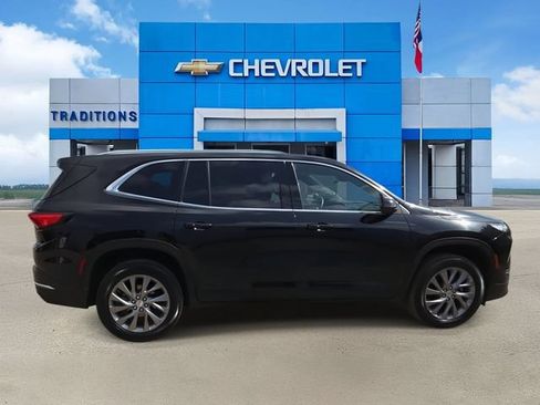 Certified 2025 Buick Enclave Preferred FWD image 10