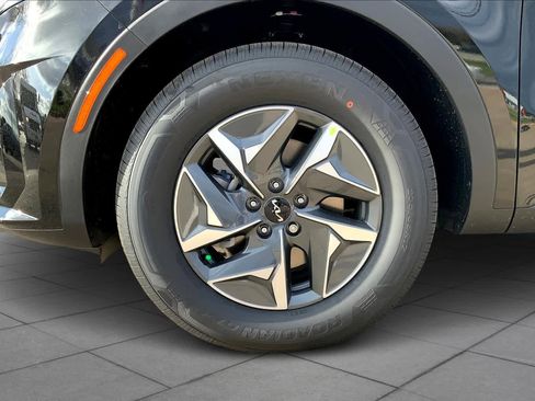 Used 2024 Kia Sorento EX image 10