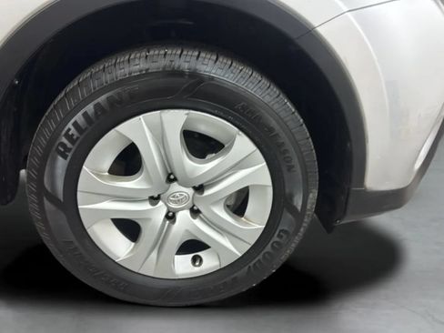 Used 2014 Toyota RAV4 LE AWD/4WD image 25