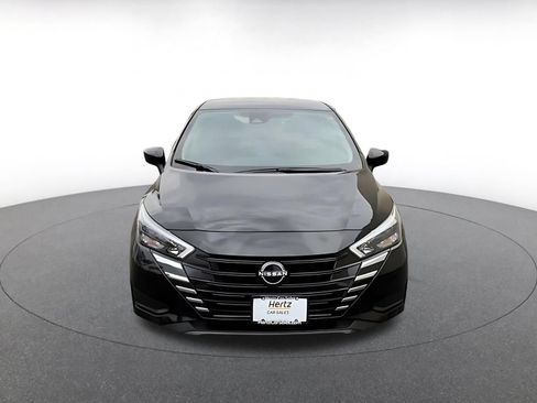 Used 2025 Nissan Versa SV FWD image 4