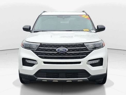 Certified 2023 Ford Explorer XLT w/ Equipment Group 202A RWD image 10