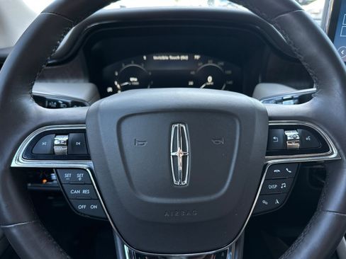 Certified 2021 Lincoln Nautilus Reserve image 23