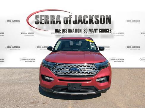 Used 2021 Ford Explorer Limited w/ Equipment Group 301A AWD/4WD image 3